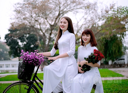 Ng&agrave;y trở về