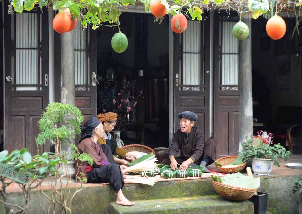 Ch&ugrave;m thơ xu&acirc;n của B&ugrave;i Thị B&igrave;nh