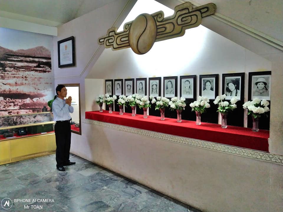 Ch&ugrave;m thơ về Ng&atilde; ba Đồng Lộc của Trần Kh&aacute;nh To&agrave;n (H&agrave; Nội)