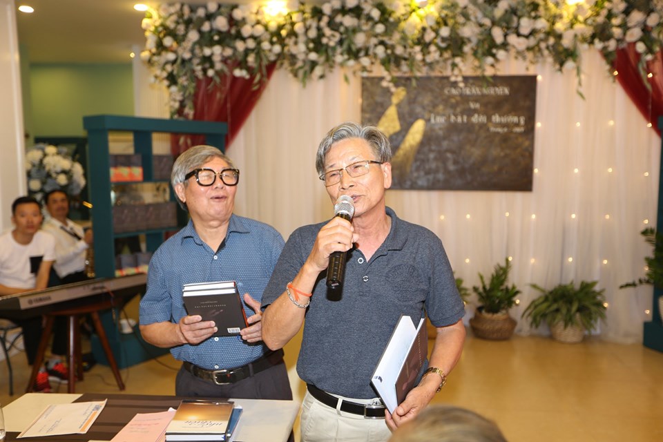 Giọt xanh lục b&aacute;t bất thường (Nh&agrave; thơ Trần Nhương  viết về tập thơ mới của Cao Trần Nguy&ecirc;n) 