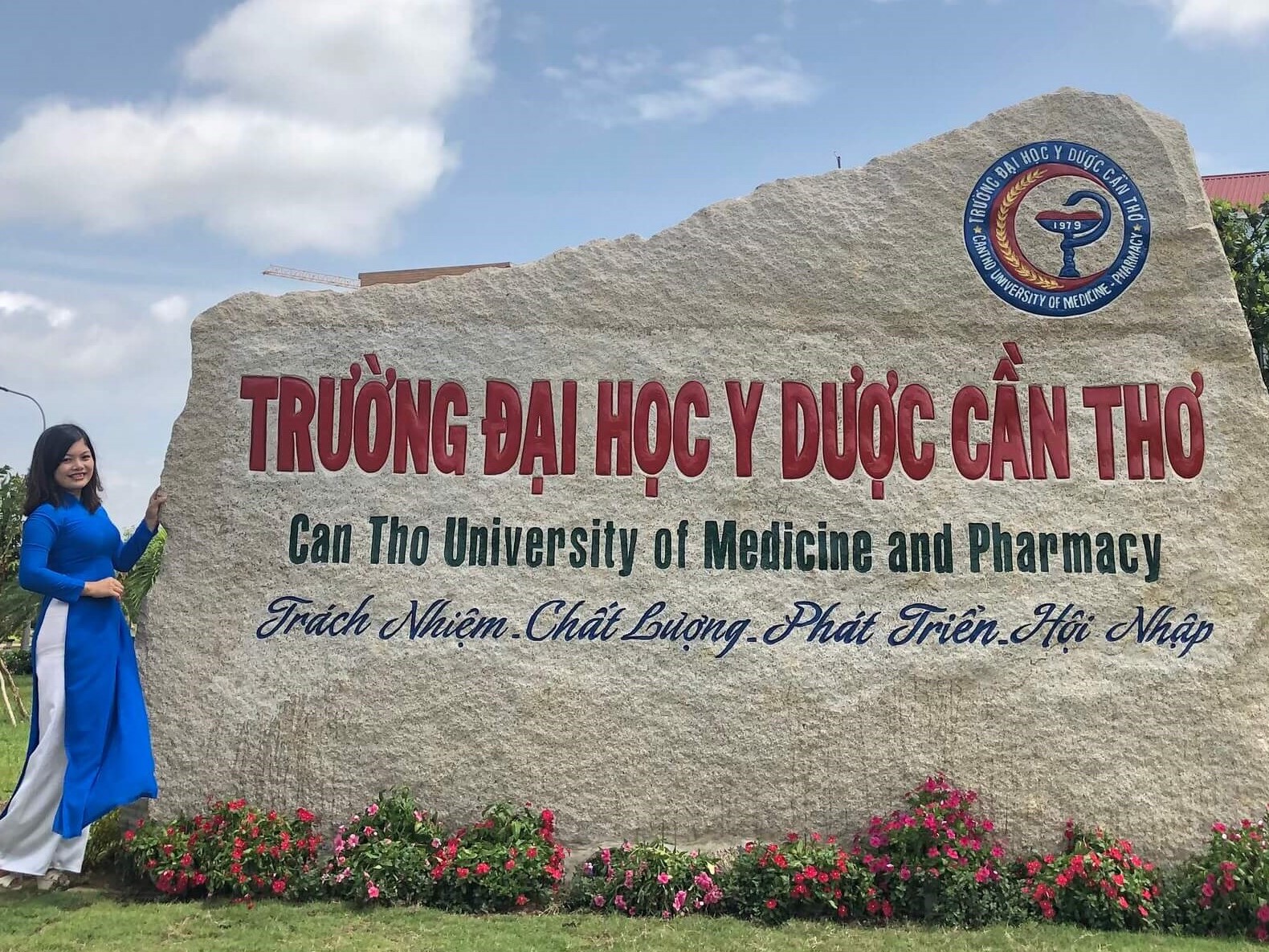 Cứ đi đi v&igrave;...-Tản văn của Vũ thị Minh Huyền