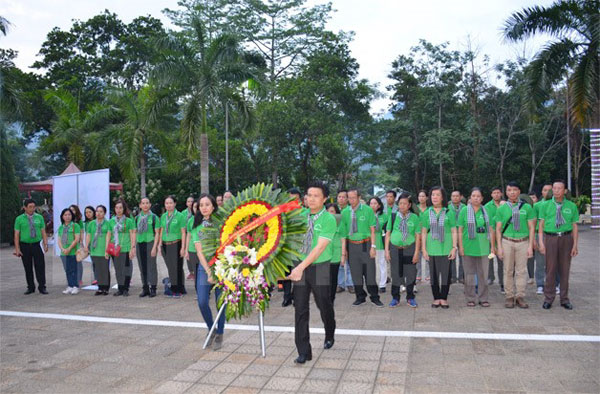 Đau cắt Vị Xuy&ecirc;n