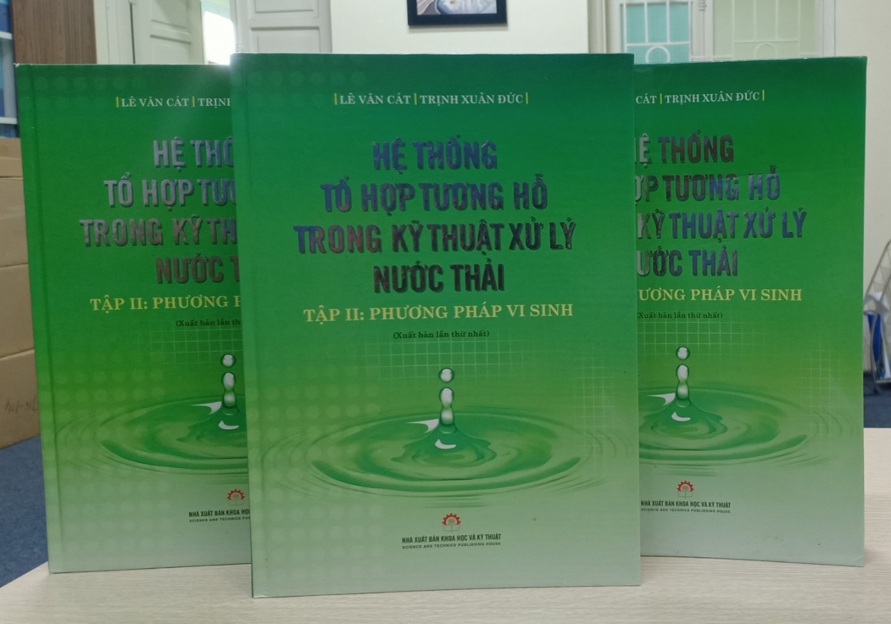 Phương pháp vi sinh – Cuốn sách tâm huyết của hai nhà khoa học